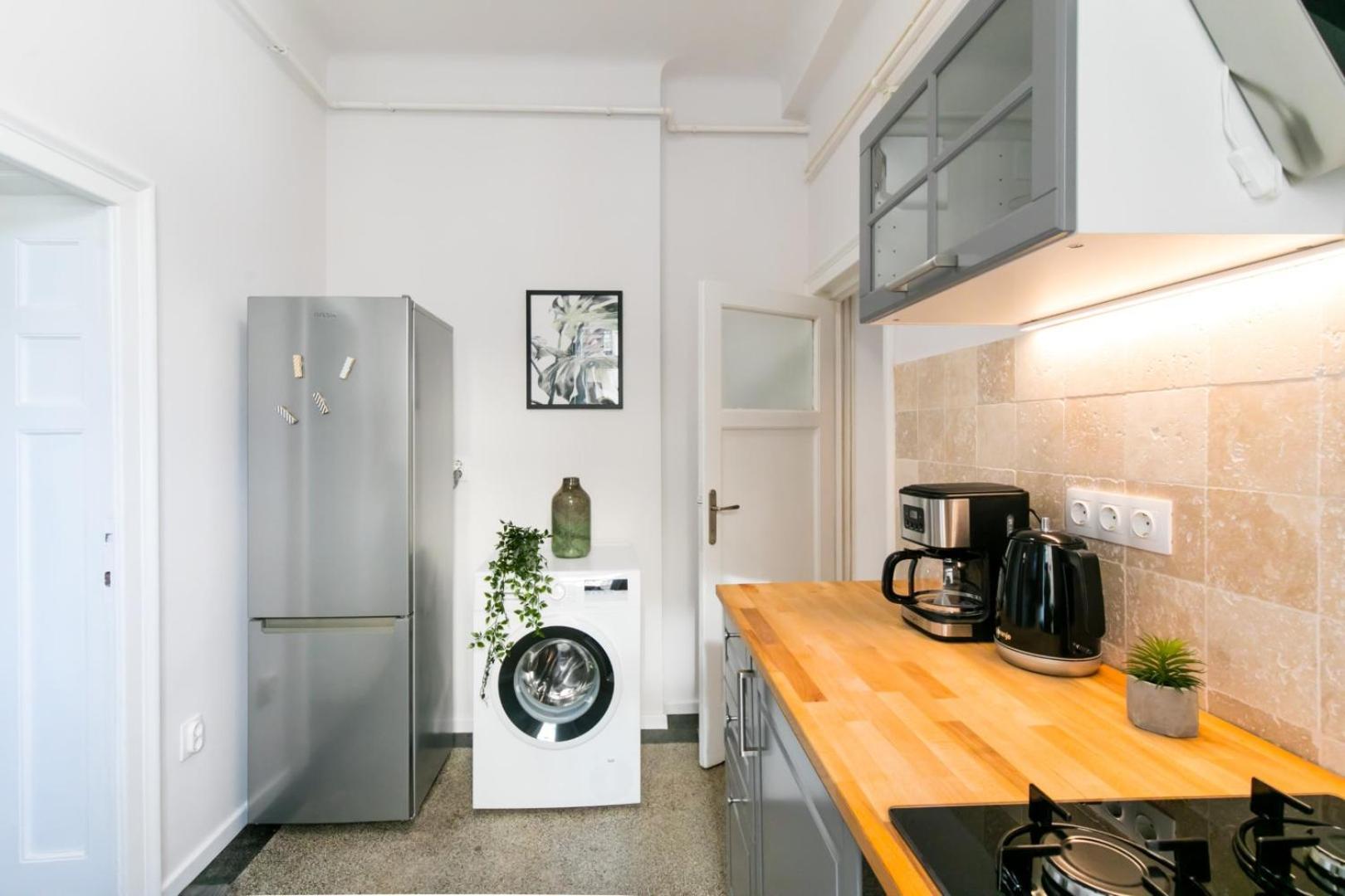 Apartment Heart Of The City - Cozy In Prime Location Bucharest