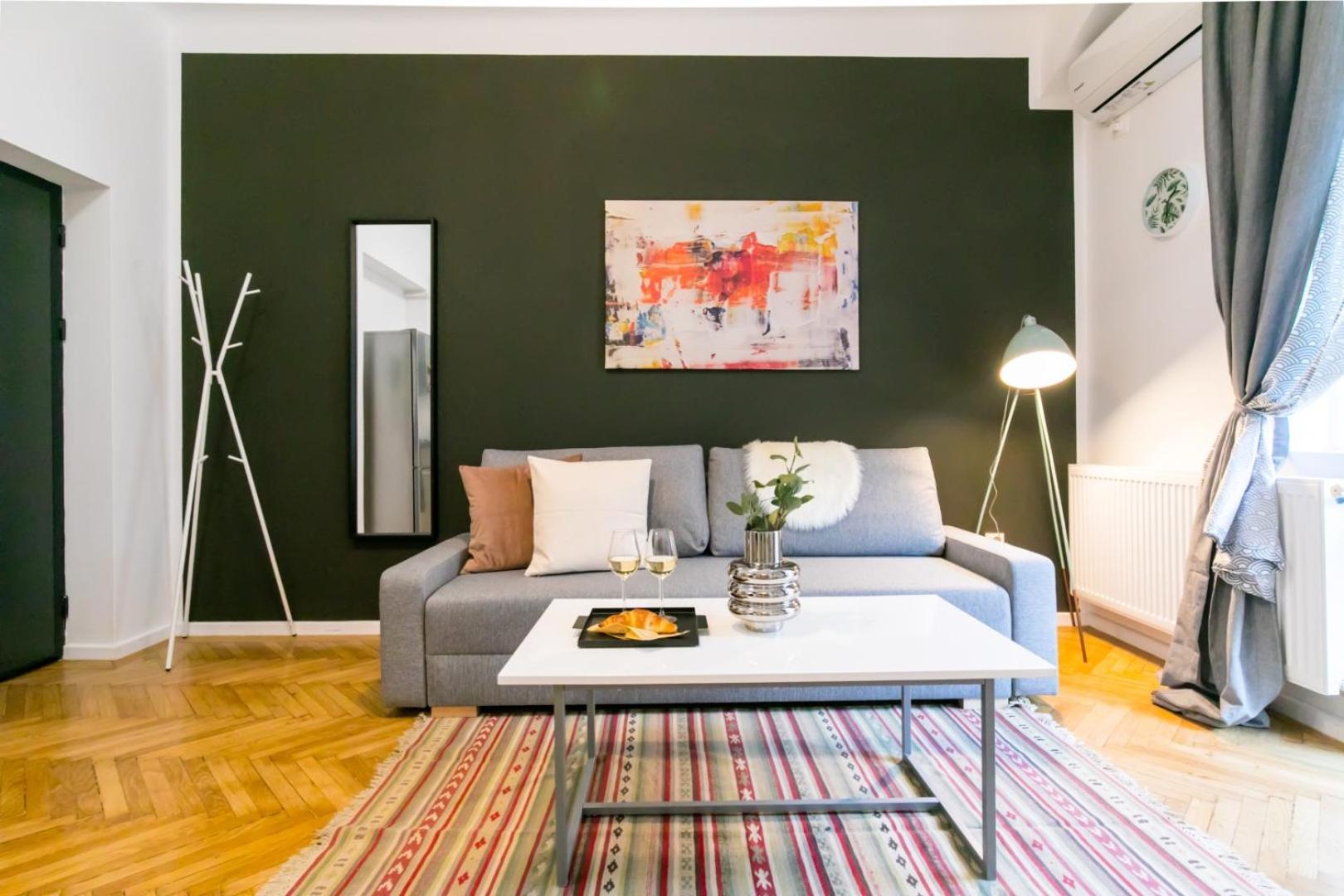 Heart Of The City - Cozy In Prime Location Apartment Bucharest